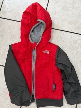 The North Face Red & Black Hooded Puffer Jacket - Reversible- size 3T